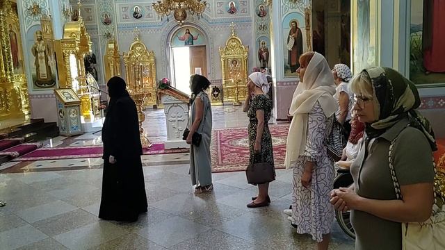 Тропари на «Бог господь...»: воскресный, глас 4-й, Слава и ныне глас 8-й. Регент Екатерина Артюхова. смотреть онлайн