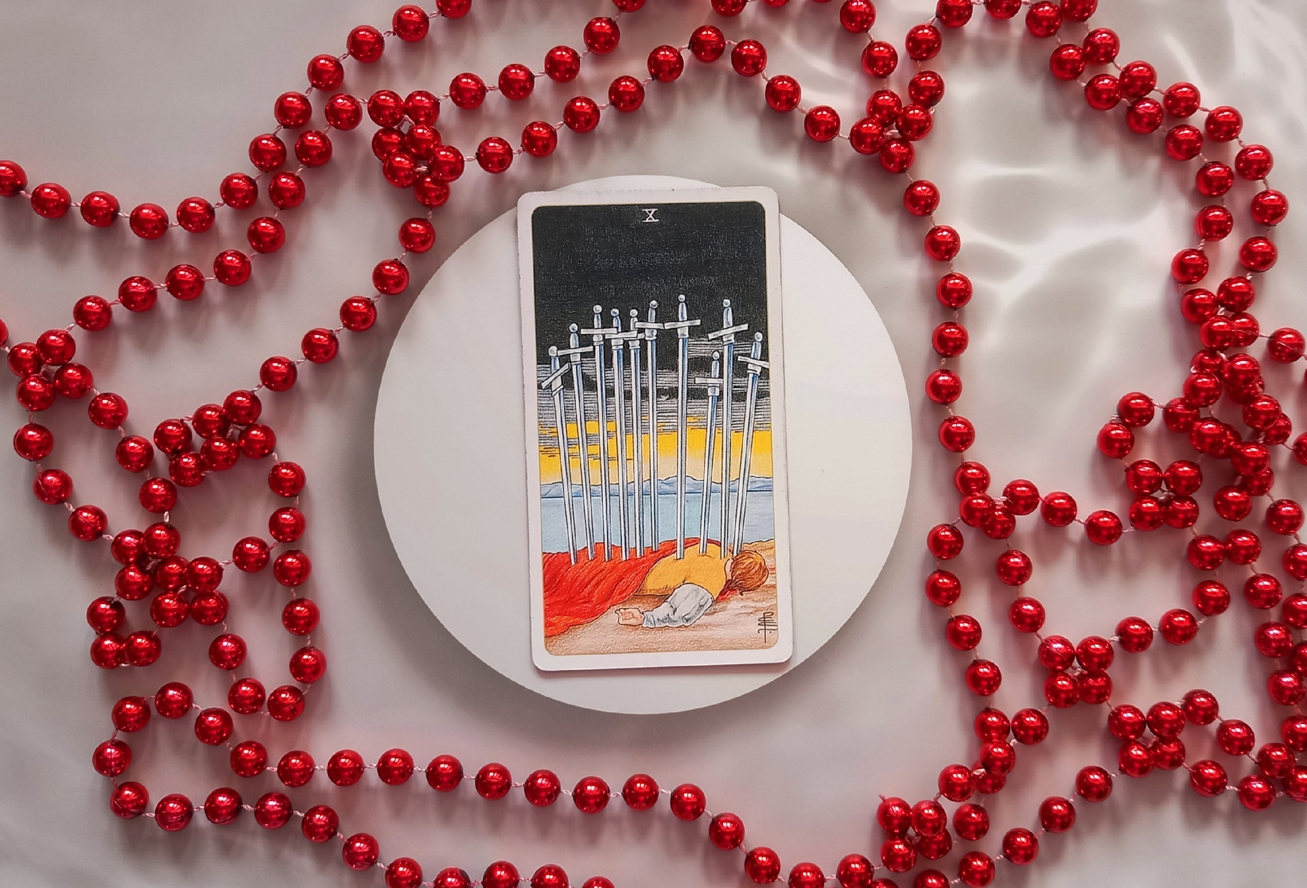 ТАЙНА! Есть ли тайна? Или это ваши домыслы? Таро расклад онлайн смотреть онлайн