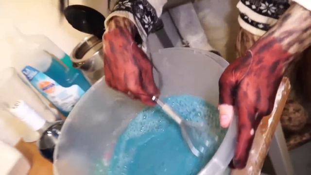 XOXO 2 der FILM : Das Ende von Maske im Pool unter Wasser смотреть онлайн