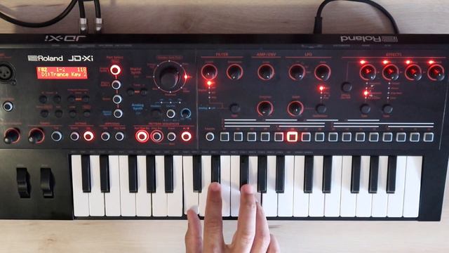 ROLAND JD-Xi: Recording a Synthwave Sketch смотреть онлайн