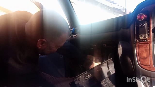 установка салонного фильтра в Toyota Land Cruiser 100 смотреть онлайн