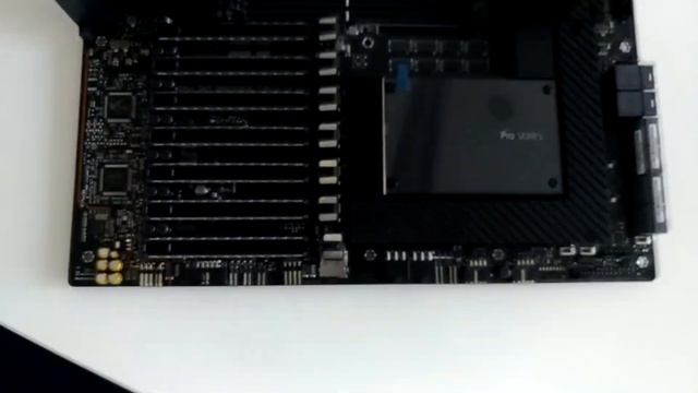 Deska s osmikanálem pro 2TB paměti! WRX80 motherboard Asus. смотреть онлайн