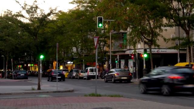 ИСПАНИЯ МАДРИД РАЙОН КАРАБАНЧЕЛ (CARABANCHEL) смотреть онлайн