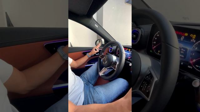 Review Nhanh Mercedes C200 Avantgarde Plus 2022. Chiếc Xe Tiên Phong Trong Thiết Kế Mới Của Mercede смотреть онлайн