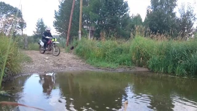 Honda xr 250 baja проезд речки (Пышма) смотреть онлайн