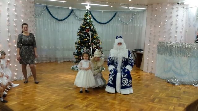 Без дедушки мороза снежинки не летят смотреть онлайн