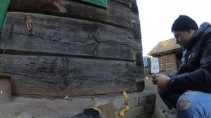 Утепление бревенчатого дома межвенцовым джутовым утеплителем
