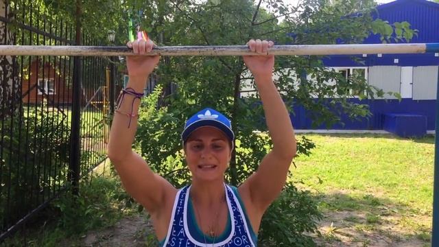Как быть подтянутым. Тренировка на улице. Что можно придумать? смотреть онлайн