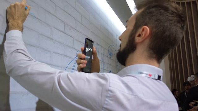 Mobile World Congress 2019. SketchAR and Huawei. смотреть онлайн