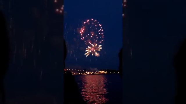 Салют на День города в Ижевске 12 июня! смотреть онлайн