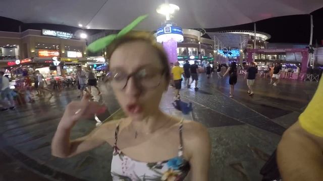 Тайланд Пхукет - Фастфуд на Патонге. Сколько стоит. Краткий обзор спортивного магазина. смотреть онлайн