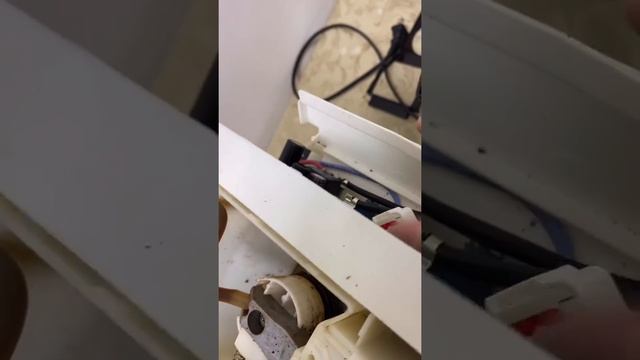 《 咖啡機故障 》EP02 全自動咖啡機故障排除｜磨豆機故障問題｜Krups grinder problem trouble｜Fix grinder problem｜咖啡機的磨豆機問題處理 смотреть онлайн
