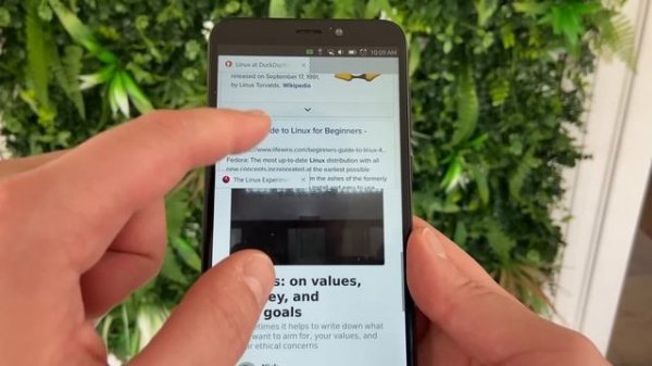 Ubuntu Touch on the Pinephone - is this the best Linux mobile interface?