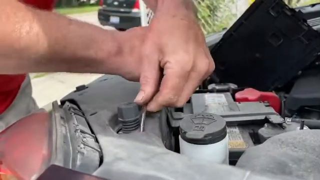 DIY battery replacement.Easy to install to my 2016 equinox. смотреть онлайн