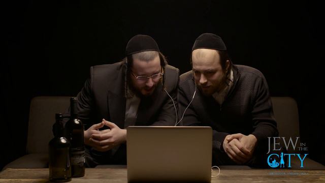 Hasidic Jews Watch "Fiddler on the Roof" For the First Time смотреть онлайн