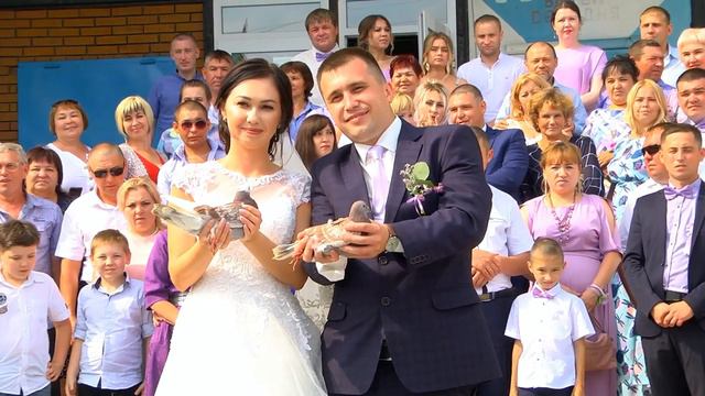 Выпуск голубей на свадьбе. Калтасы. Р.Б.19.07.2019