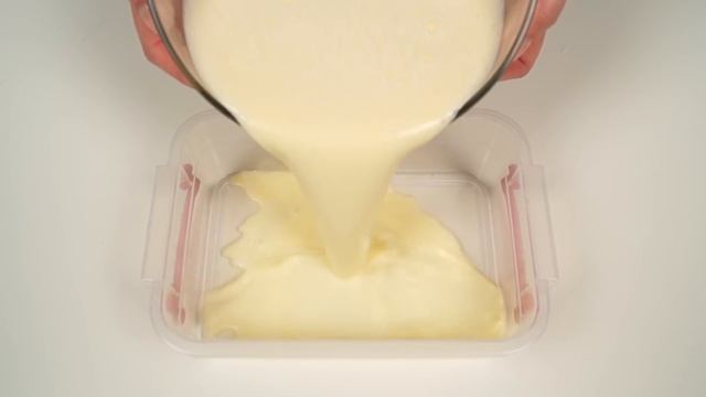Малиновое мороженое. Мороженица против венчика | Raspberry swirl ice cream смотреть онлайн