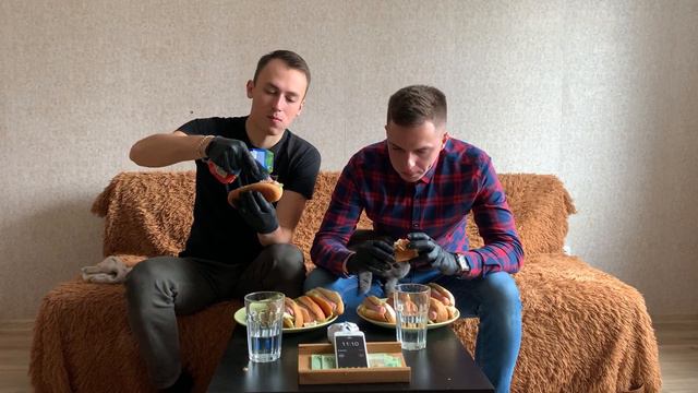 16 Хот догов на двоих, посмотрим кто ЛопнеТ. №1 смотреть онлайн