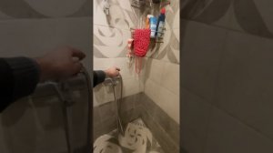 Почему напор воды после  водонагревателя слабый? Зачем нужен предохранительный клапан ?