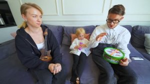 ДОЧКА ОТКРЫЛА СВОЮ ШКОЛУ ДЛЯ РОДИТЕЛЕЙ!