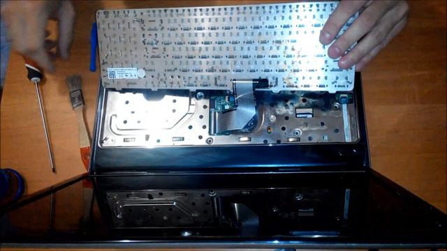 Разборка и чистка Dell Inspiron N5010 (Dell Inspiron N5010 disassemble) смотреть онлайн