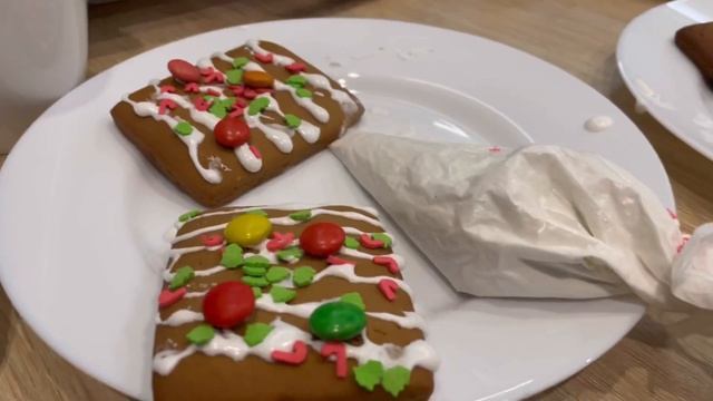 Новогодний пряничный домик смотреть онлайн