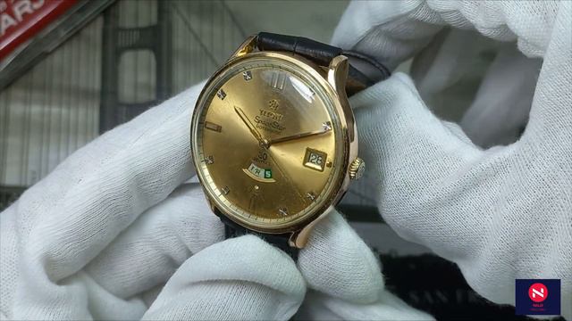 Rare Titoni Space Star Gold Dial 30 Jewels Automatic Swiss Watch смотреть онлайн