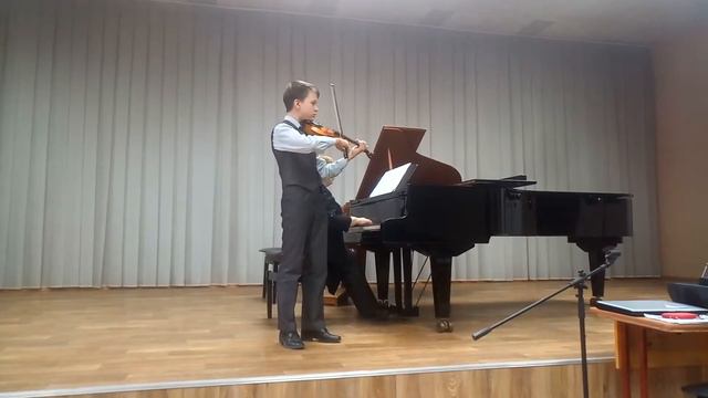 Flight of the bumblebee. Rimsky-Korsakov /Полёт шмеля. Римский-Корсаков смотреть онлайн