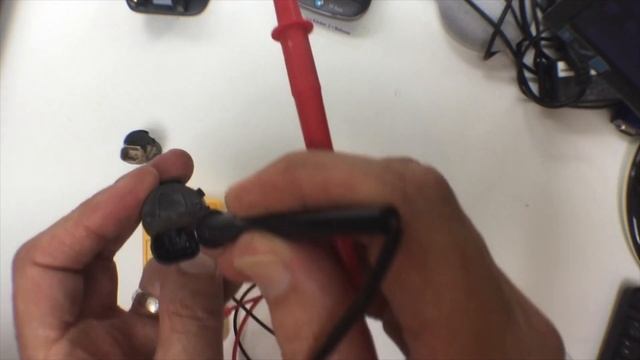 Testing rear parking sensors using a multimeter смотреть онлайн