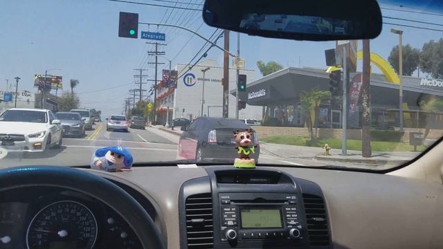 Modded Hotrod Toyota Prius open headers pulls up on Honda S2000 смотреть онлайн