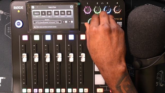 HOW TO ADJUST THE TIME ON RODECASTER PRO 2 смотреть онлайн