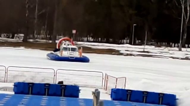 Судно на воздушной падушке. смотреть онлайн