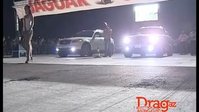 Infiniti FX 35 vs Infiniti FX 35 - OFFICIAL DRAG RACING смотреть онлайн