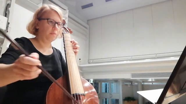 Touch me lightly (Tobias Hume) смотреть онлайн