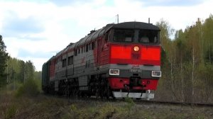 2ТЭ116К-912 с небольшим грузовым поездом и приветливой бригадой