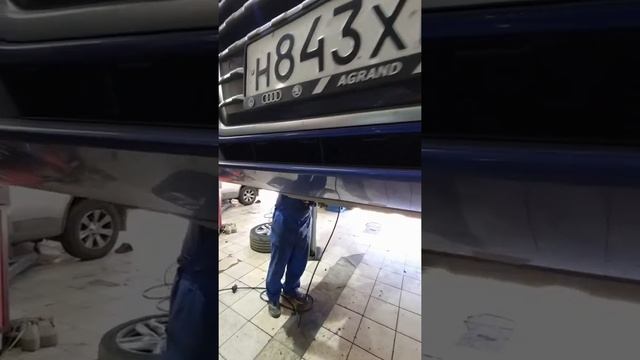 Ступичные подшипники замена - AUDI Q7 4M смотреть онлайн