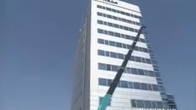 Maeda USA's MC-305C-2 Mini Crawler Crane смотреть онлайн
