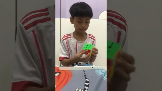 Solving the GAN 356 RS i got the time of 37.716!!! смотреть онлайн