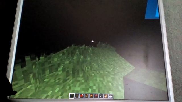 Интересная палатка с костром  и  навесом