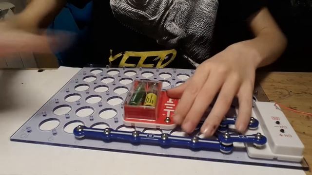 Я собрал из электронного конструктора "Знаток" радио приёмник Хорошая вещь! смотреть онлайн