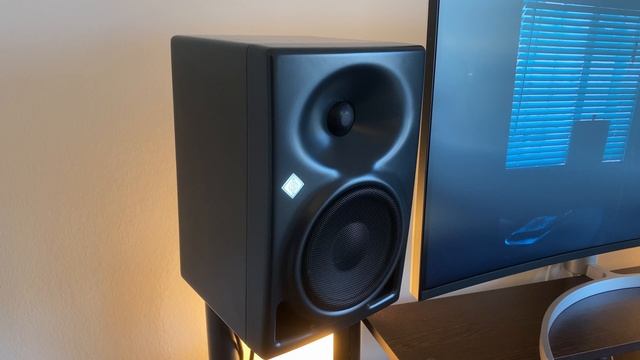 Best nearfield monitors for home studios? Review Neumann KH 120 A & KH 750 DSP. смотреть онлайн