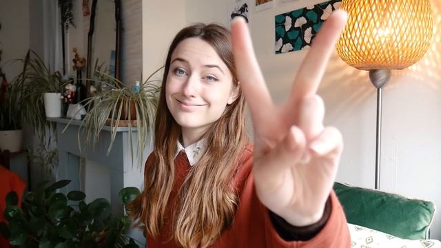 book shopping with a mission, self care & the truth about six of crows ? reading vlog смотреть онлайн