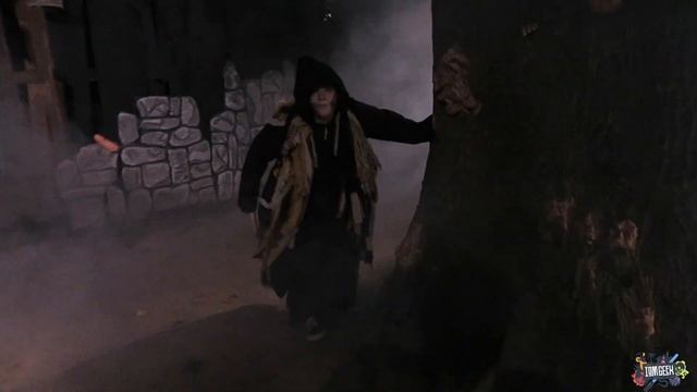 Witch of the Woods Maze Walkthrough | Busch Gardens Williamsburg Howl-O-Scream 2021 смотреть онлайн