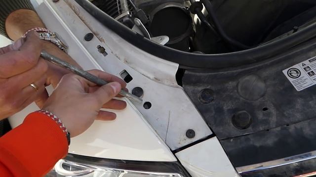 VW TOUAREG HEADLIGHT REMOVAL REPLACEMENT 2002 2003 2004 2005 2006 2007 2008 2009 смотреть онлайн