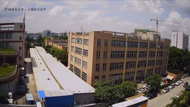 AHD видеокамера, 1080p, 1/2.8" Sony Starvis IMX307+FH8538M outdoor day смотреть онлайн