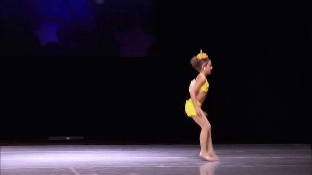 Dance Moms - Mackenzie Ziegler - Lemonade (S3, E4) смотреть онлайн