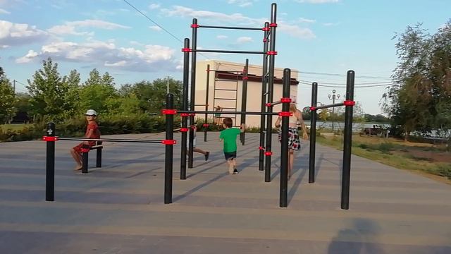 Лето-2024. Икряное смотреть онлайн