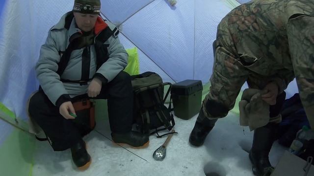 ЛОВИМ НАЛИМА НА СТУК И ЖЕРЛИЦЫ ( ЧАСТЬ-1 ) . . . смотреть онлайн