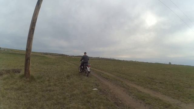 УЧУ ШКОЛЬНИКА ЕЗДИТЬ НА МОПЕДЕ смотреть онлайн