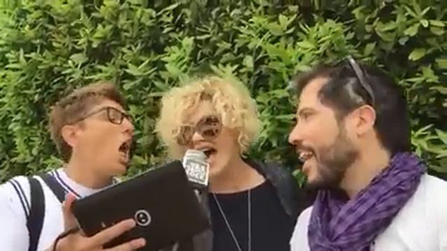 Imma Battaglia ed Eva Grimaldi cantano Patty Pravo al Karaoke Rock Bike di Radio Rock смотреть онлайн